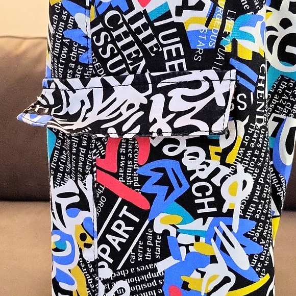 Graffiti jogger pants w/ belt - Picture 6 of 9